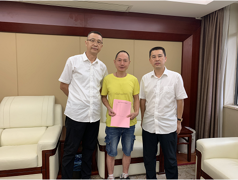 助力少年，點(diǎn)燃希望之光！